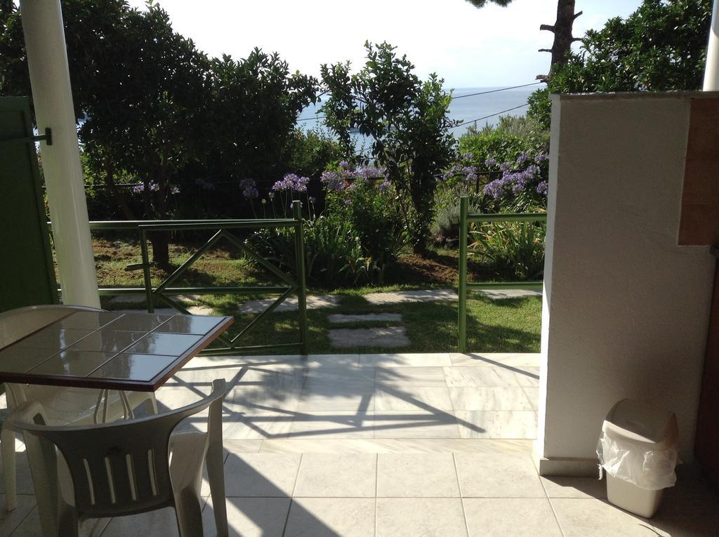 Villa Yiannis (Adults Only) Megali Ammos  Ruang foto